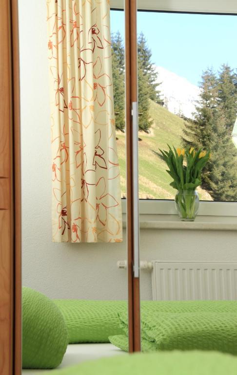 Adlerhof Apartment Sankt Leonhard im Pitztal Ruang foto